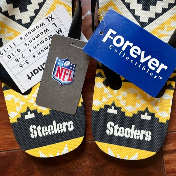 FOREVER COLLECTION NFL STEELERS FLIP FLOPS:NWT WOMEN'S SIZE SMALL (5-6) - Picture 4 of 13